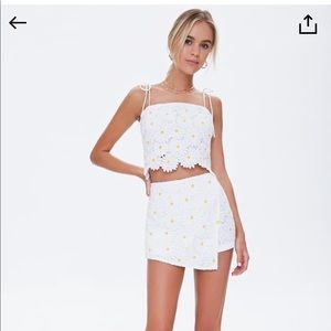 NWT Daisy Crochet Skort & Top Set size small
